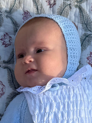 GORRO OCHOS CELESTE LANA