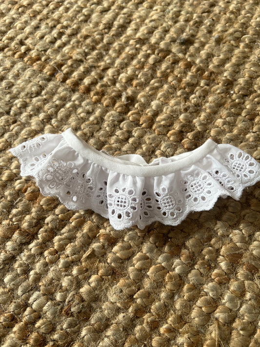 CUELLO TIRA BORDADA FLOR